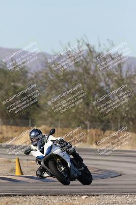 media/Dec-01-2025-Moto Forza (Mon) [[2daa91e15f]]/3-Beginner Group/Session 3 (Turn 3)/